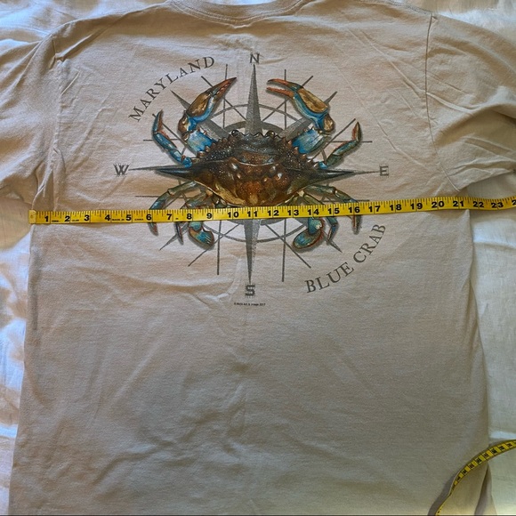 Maryland/crab T shirt. Size large nice graphic on front and back. - Picture 6 of 7